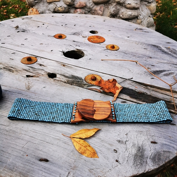 Beaded Turquoise Stretchy Belt with Wooden Hook Clasp Buckle - Picture 4 of 14